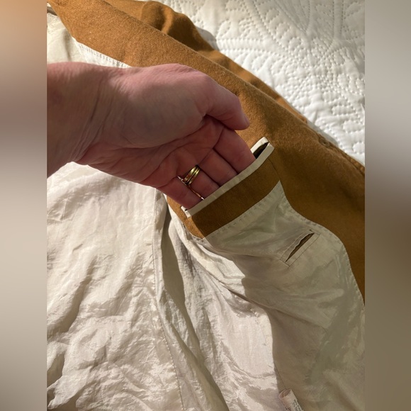 J Crew 100% Wool Blazer Schoolboy Warm Camel Tan design buttons Women’s Size 2 - Picture 8 of 12